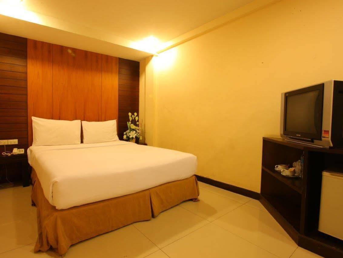 Tara Monte Hotel Bangkok Ngoại thất bức ảnh